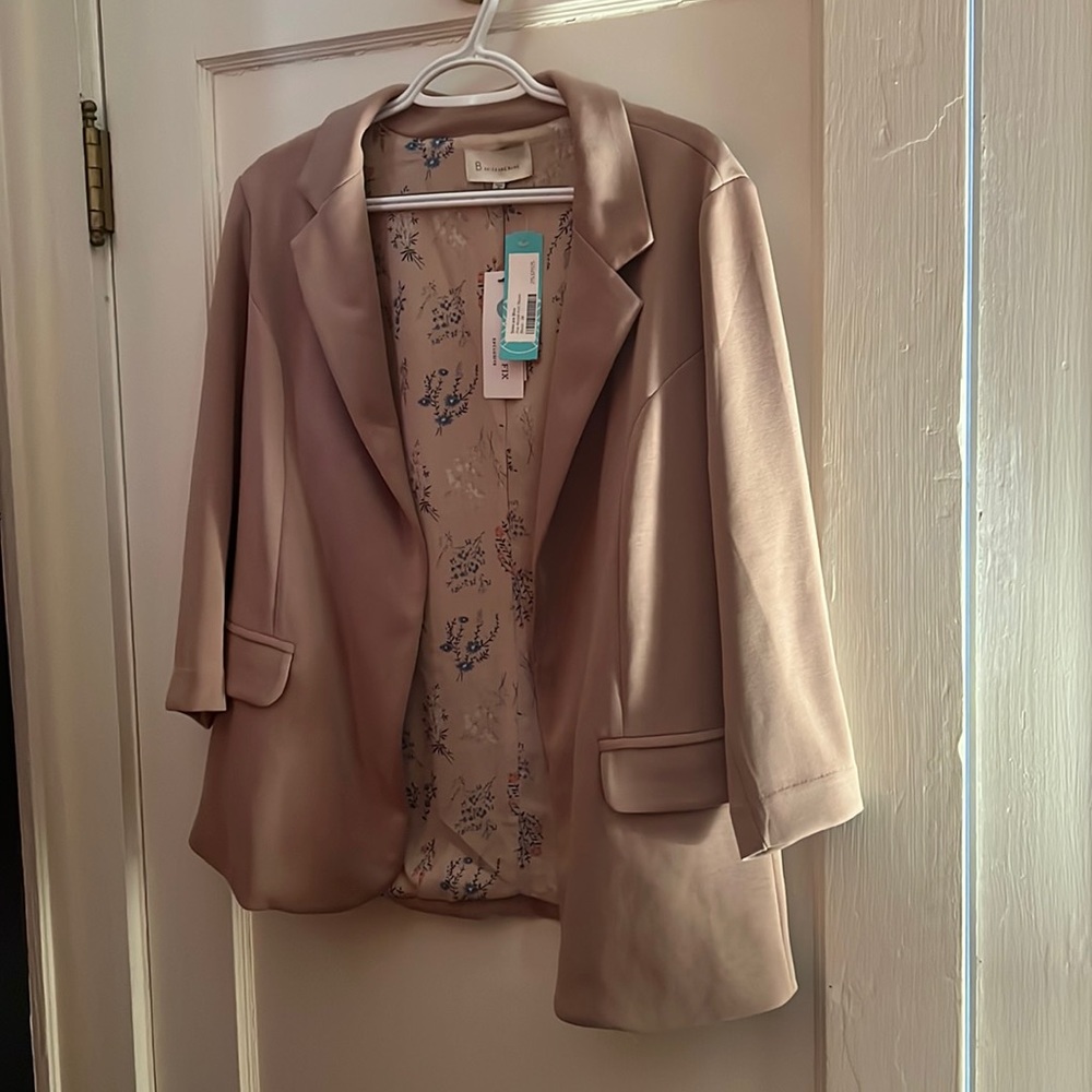 NWT Skies Are Blue Blazer